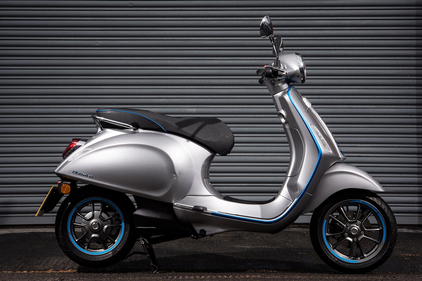 Annihilate New meaning Comparable Piaggio Vespa Elettrica (2019 - on) Electric Scooter Review | MCN