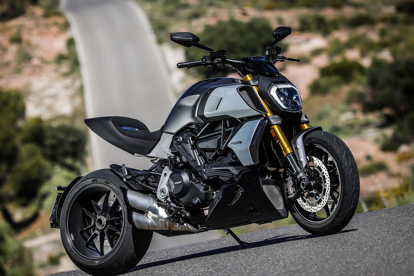 Diavel store 1260 black