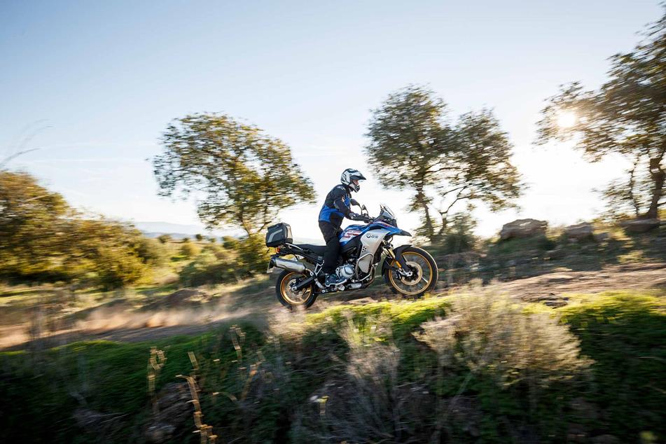 BMW F850GS ADVENTURE (2019 - On) Review