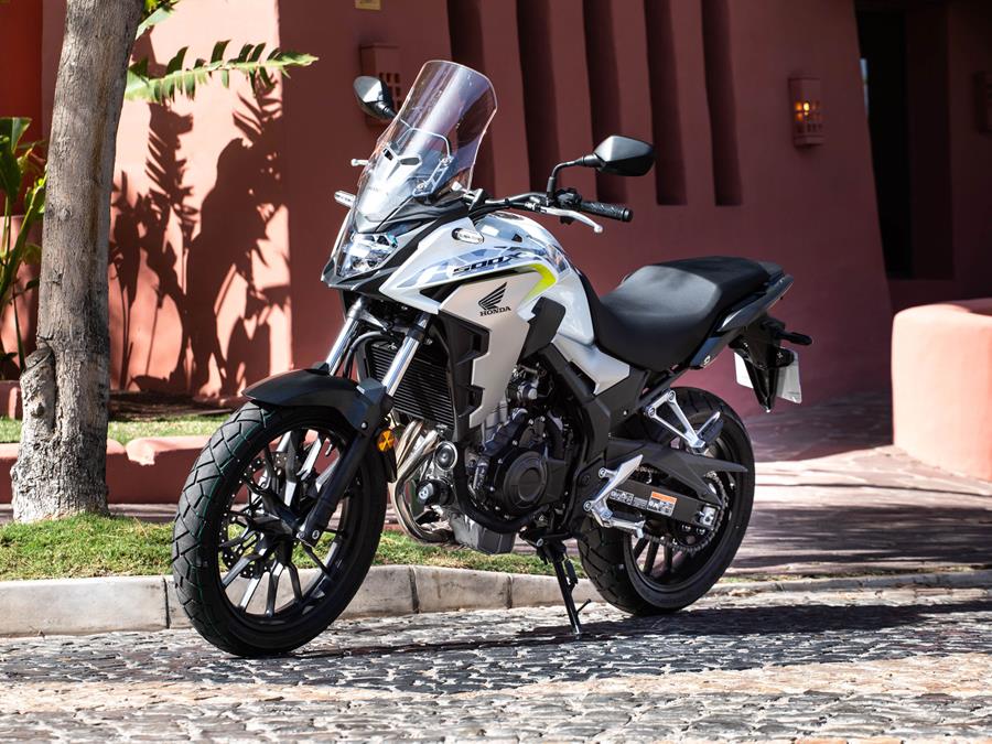 2019 Honda CB500X static front three quarter