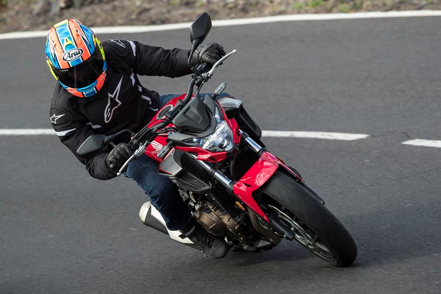 Honda CB500F top speed is 112mph