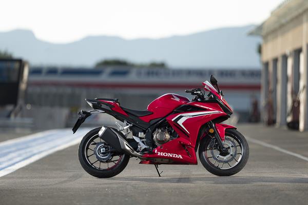 Honda CBR500R review on MCN