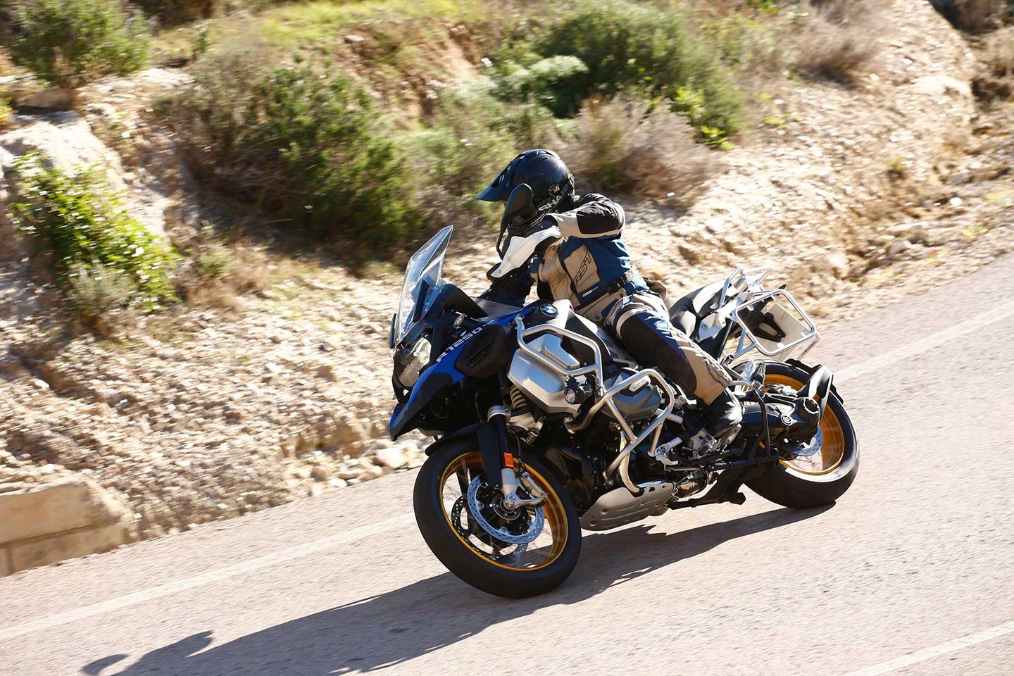 BMW R1250GS ADVENTURE (2019 - on) Review