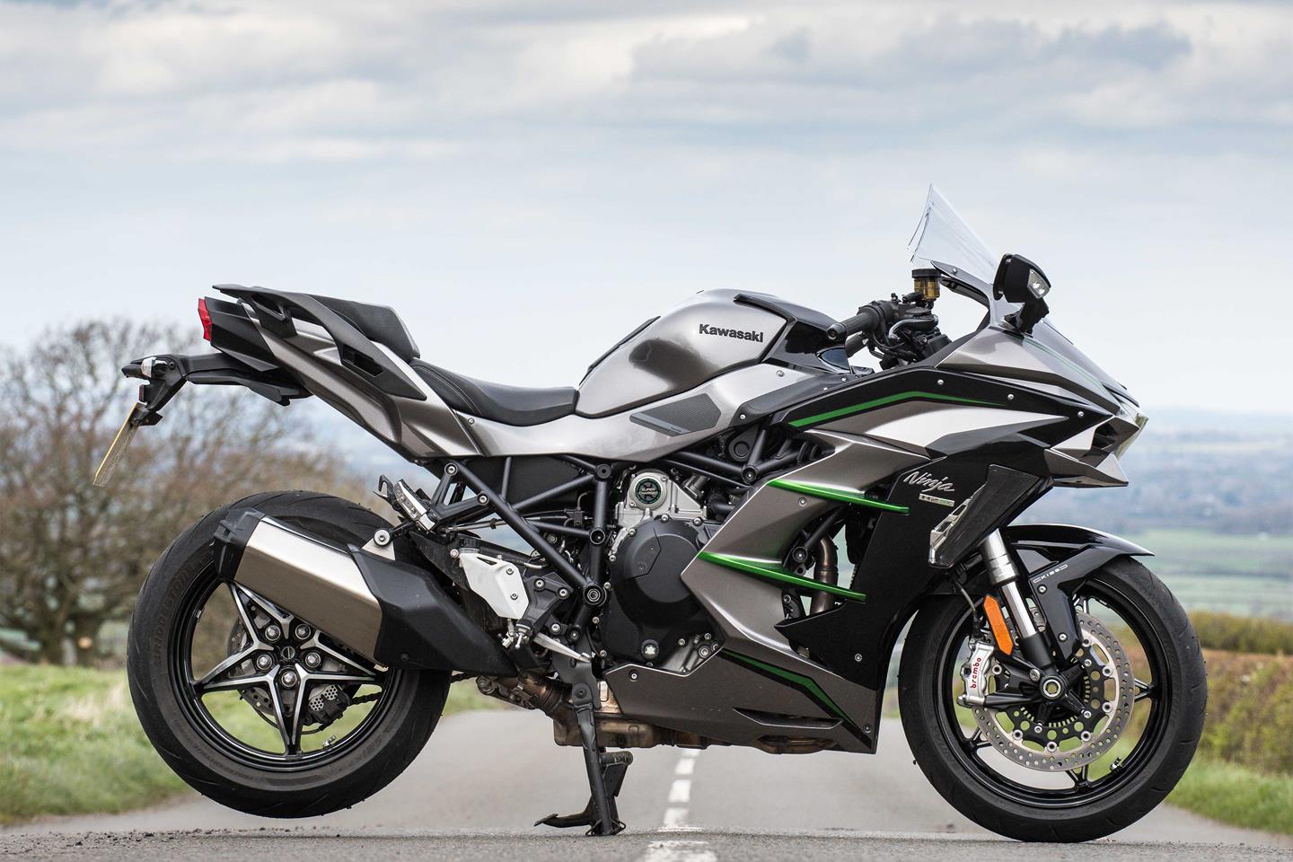 KAWASAKI NINJA H2 SX (2019 - on) Review | MCN