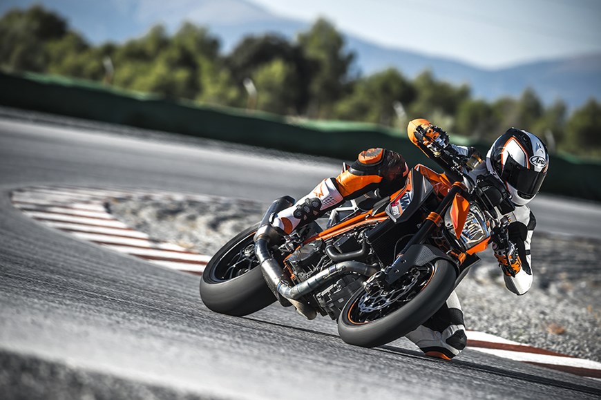 KTM issue 1290 Super Duke R recall