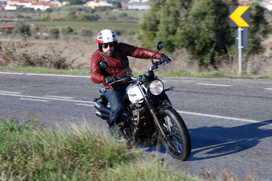 Cornering on the 2019 Triumph Street Scrambler