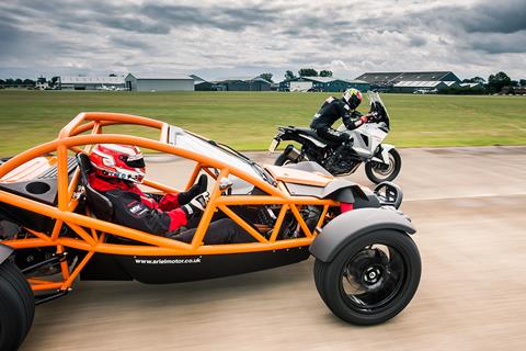 Video: KTM 1290 Super Adventure vs Ariel Nomad