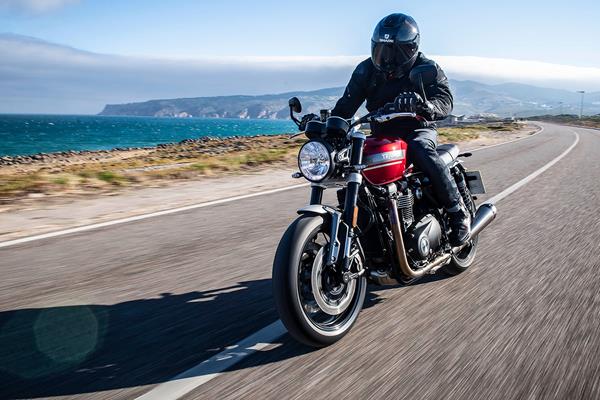 Riding the 2021 Triumph Speed Twin