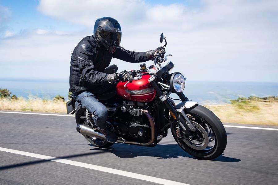 Riding the 2021 Triumph Speed Twin in Portugal