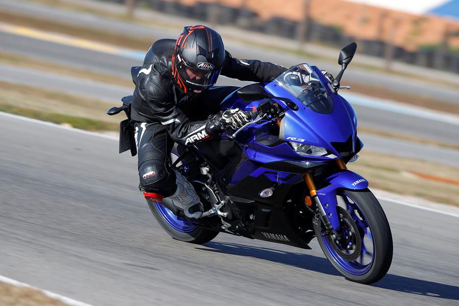 Yamaha R3 handling