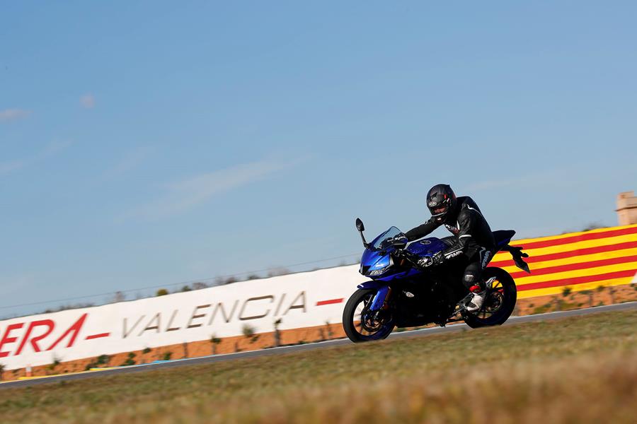 Yamaha R3 on track at Valencia