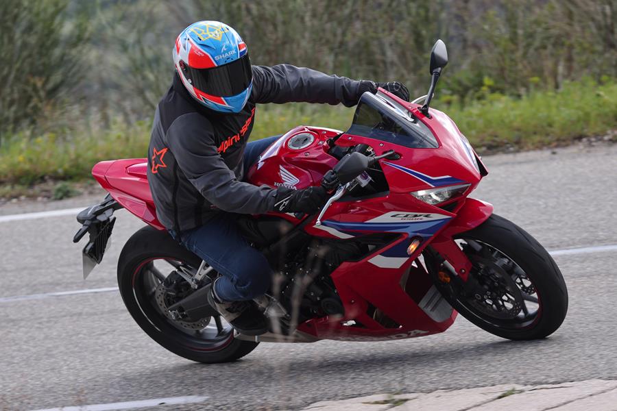 2024 Honda CBR650R right turn action shot