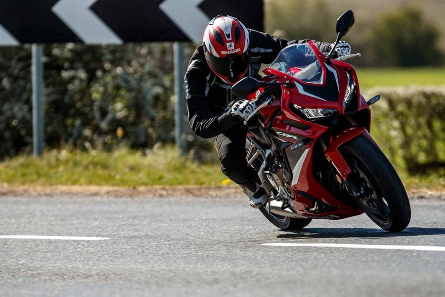 Cornering on the 2021 Honda CBR650R