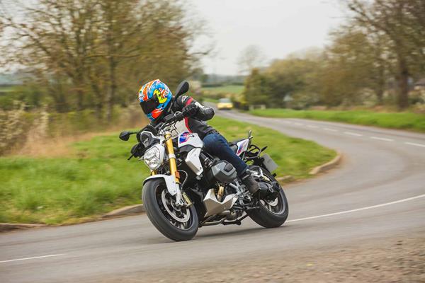 BMW R1250R cornering