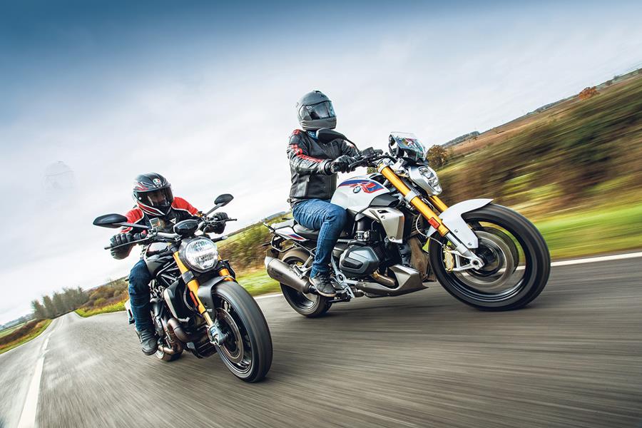 Ducati Monster 1200 S vs BMW R1250R SE