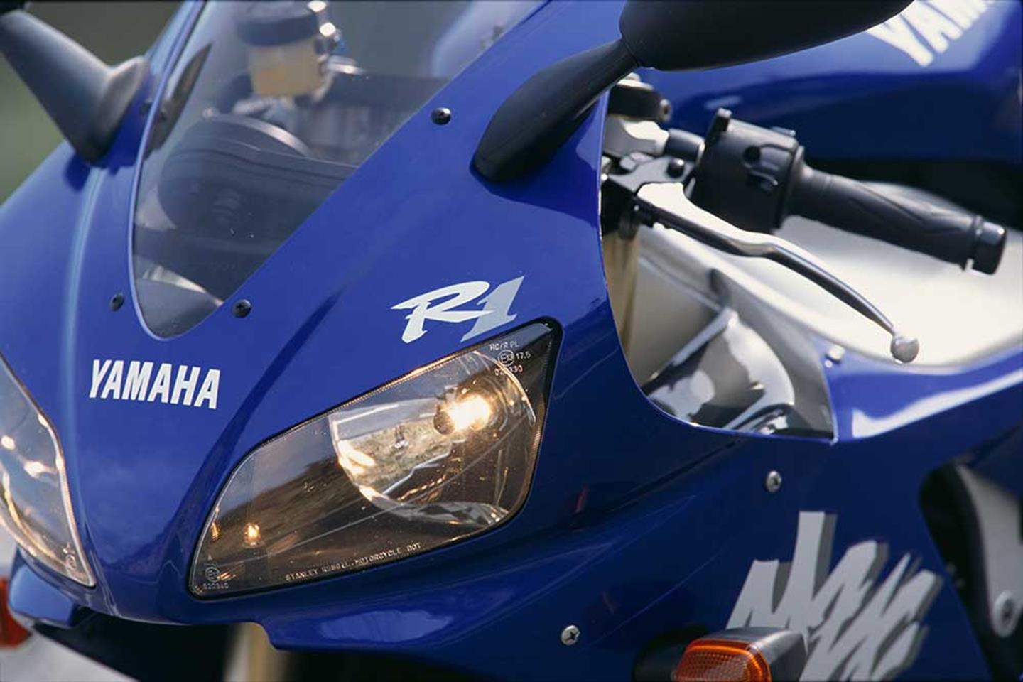 1-yamaha-yzf1000r1-launch.jpg?