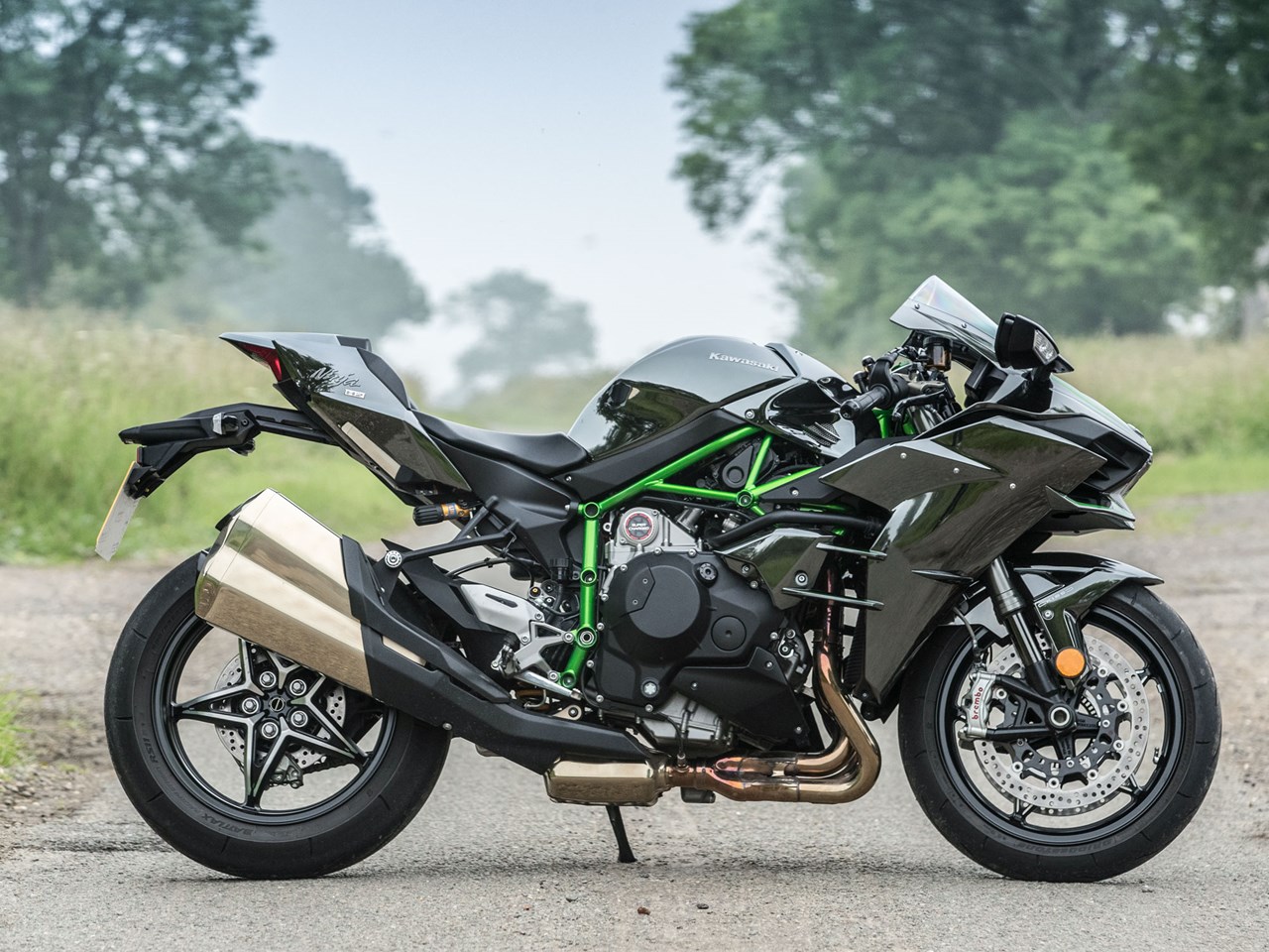 2019 Kawasaki Ninja H2 Review Drag Racer Sports Bike 2019 Kawasaki Ninja H2 Review Drag Racer Sports Bike