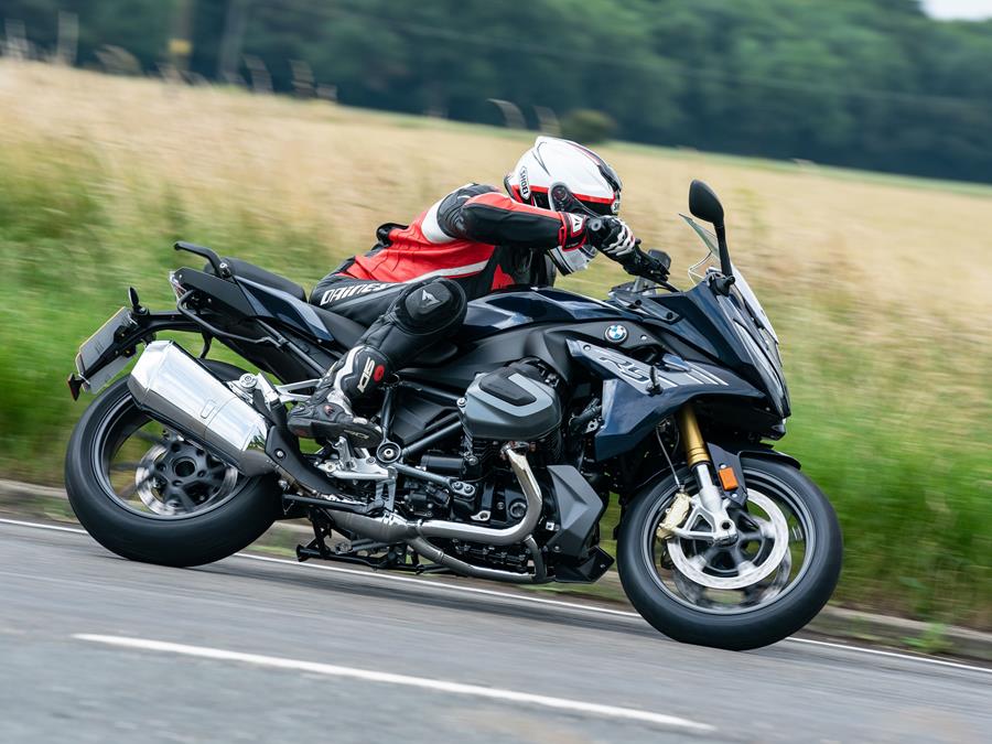 BMW R1250RS left corner