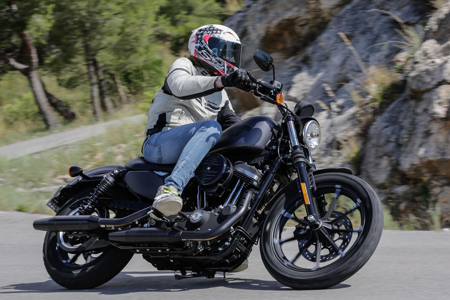 On road price of deals harley davidson iron 883