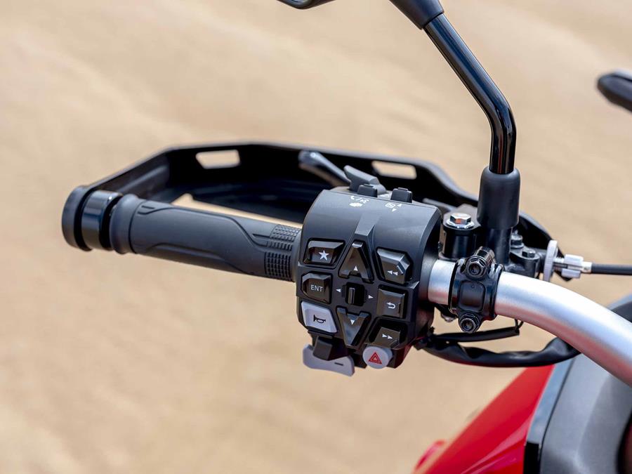 Honda CRF1100L Africa Twin switchgear