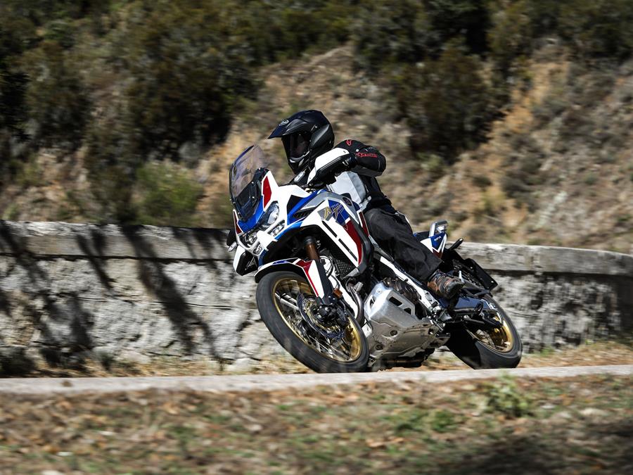 Cornering on the Honda CRF1100L Africa Twin Adventure Sports