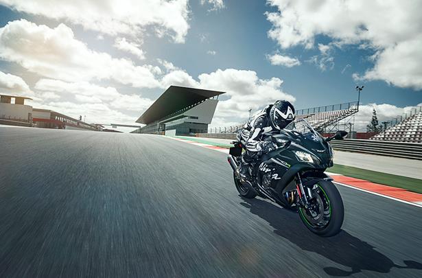 MILAN SHOW: Kawasaki ZX-10R gets WSB replica