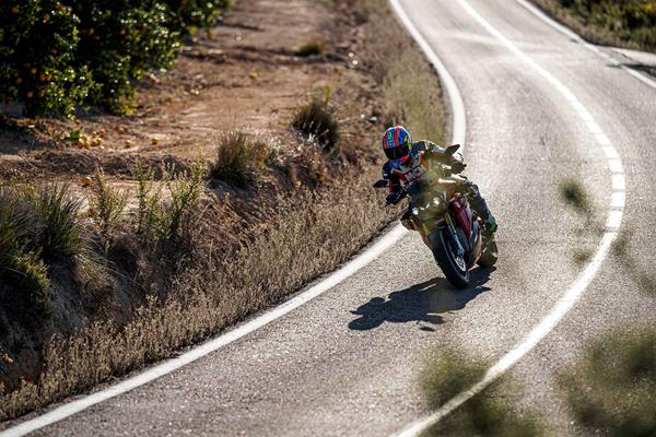 Cornering on the Energica Eva Ribelle