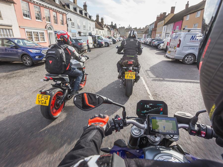 Kawasaki Z900 vs BMW F900R vs Yamaha MT-09 MCN250 test