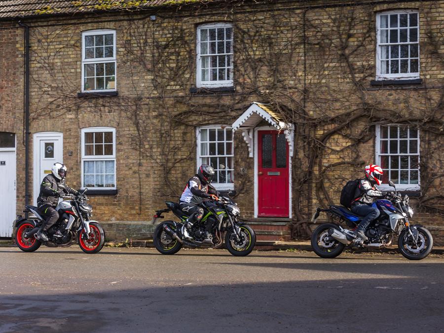 Kawasaki Z900 vs BMW F900R vs Yamaha MT-09 MCN250 bikes ridden in front of old house