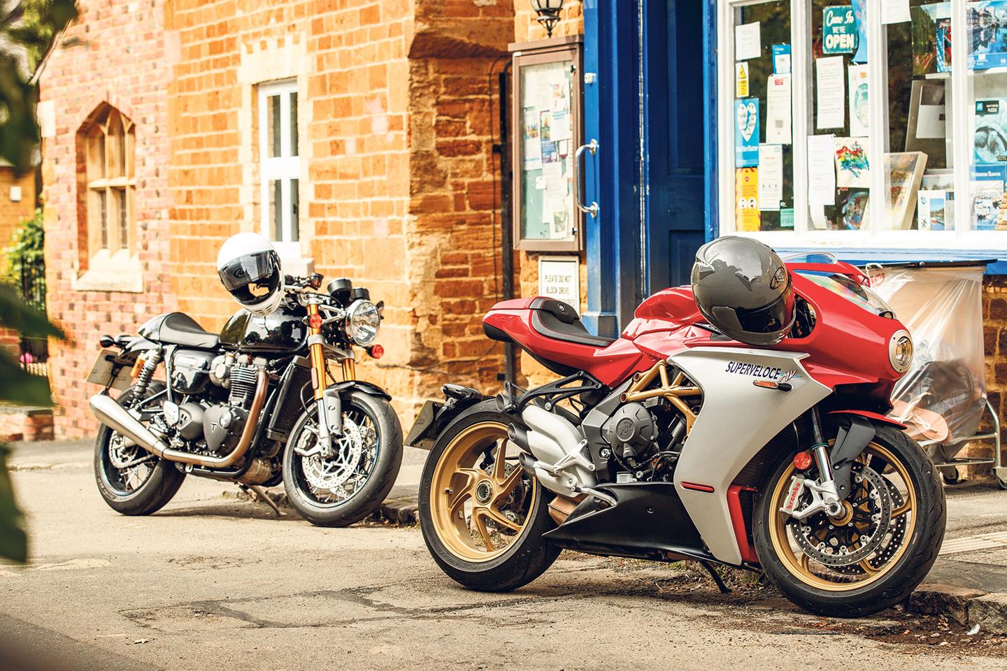 2021 triumph deals thruxton 1200 rs