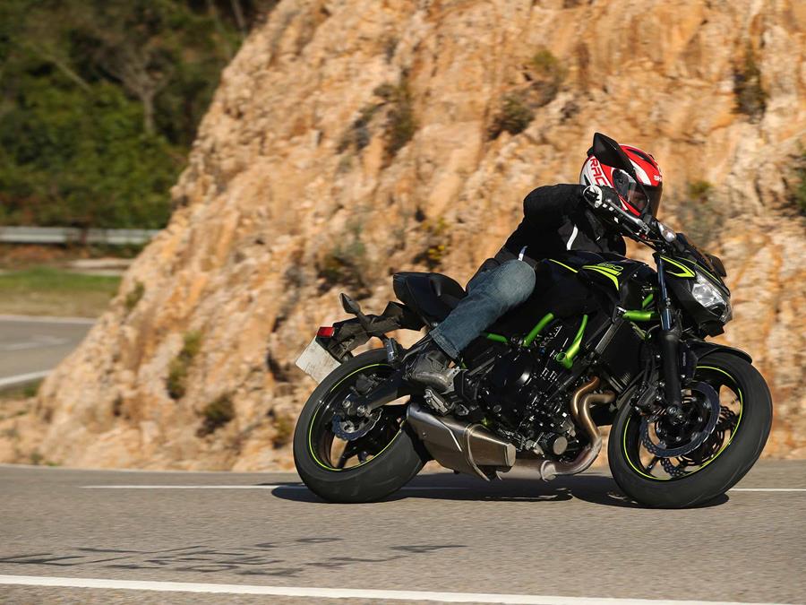 Cornering on the 2020 Kawasaki Z650