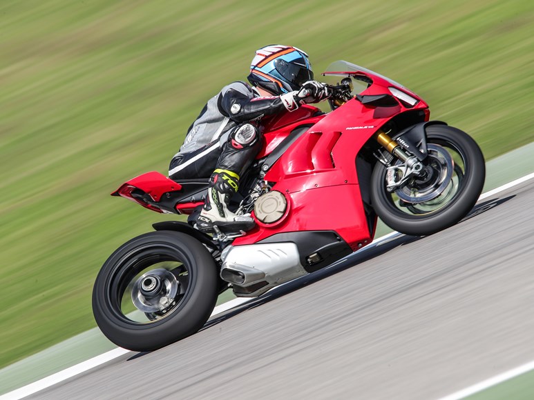 Ducati Panigale V4 S (2020-2021) review