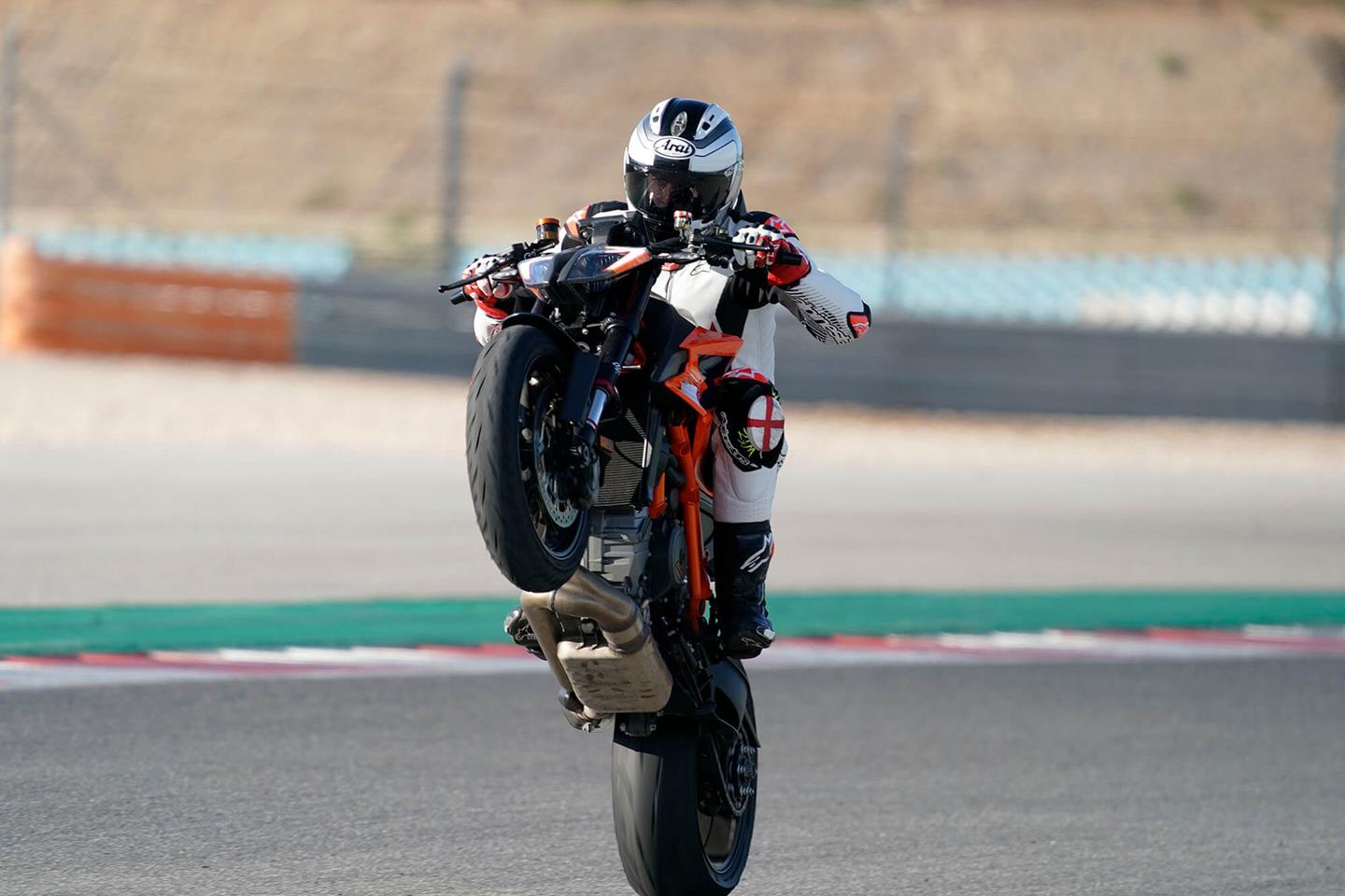 Ktm superduke 1290 r 2020 deals price