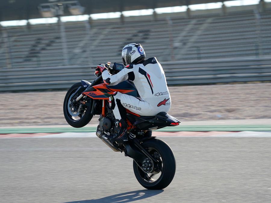 KTM 1290 Super Duke R rear wheelie