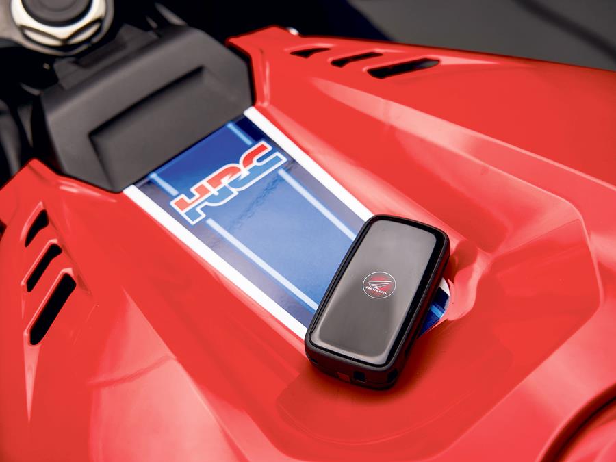 Honda CBR1000RR-R Fireblade SP keyless ignition