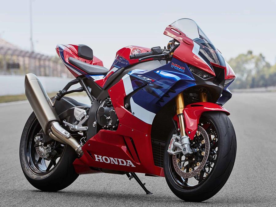 A side-on view of the Honda CBR1000RR-R Fireblade SP