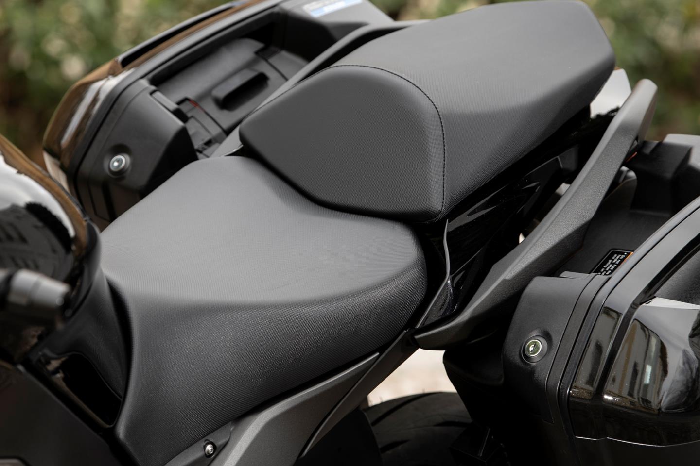 Ninja 1000sx deals seat