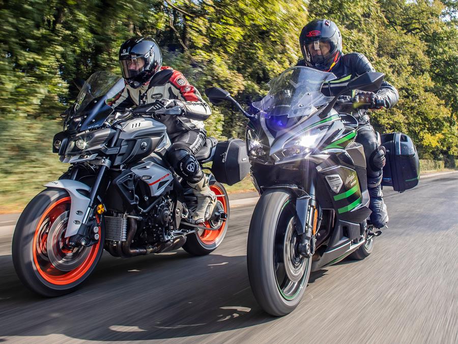 Kawasaki Ninja-1000SX vs Yamaha MT-10 Tourer on the road