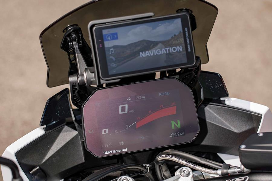 2024 BMW S1000XR dash