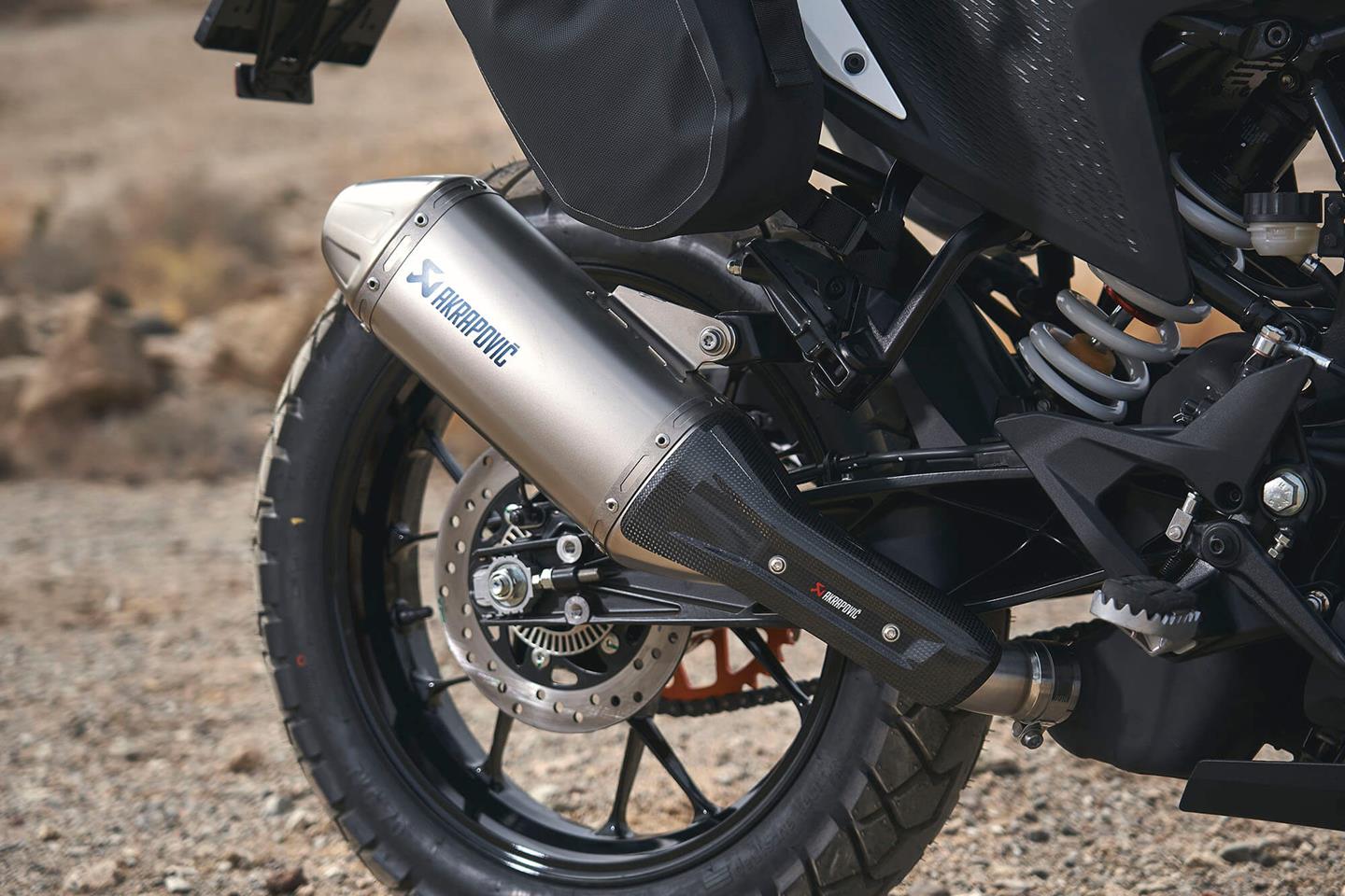 Ktm 390 deals adventure akrapovic exhaust