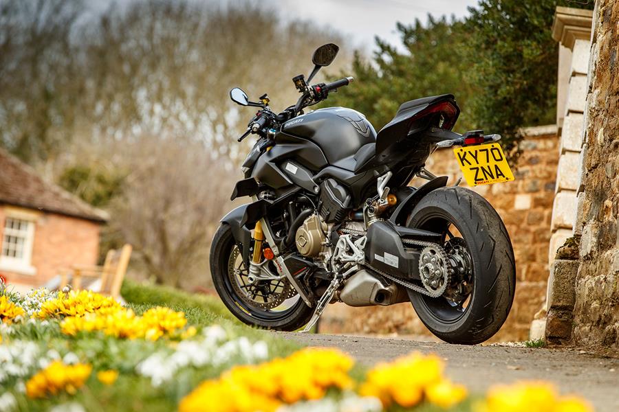 2021 Ducati Streetfighter V4 S in black