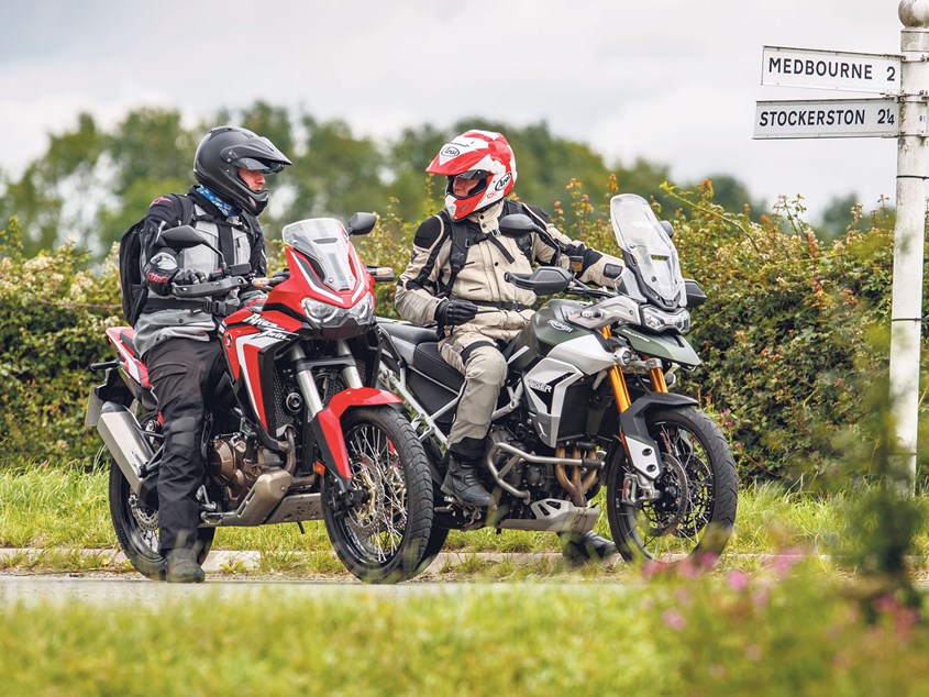 triumph tiger 900 rally pro vs africa twin