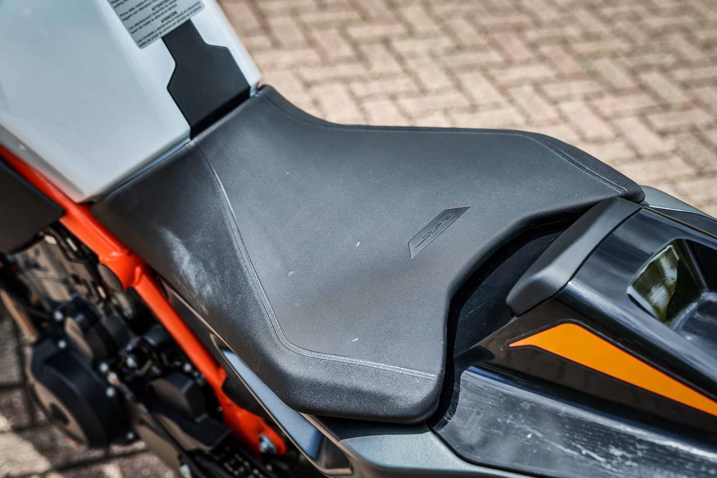 ktm duke 890r