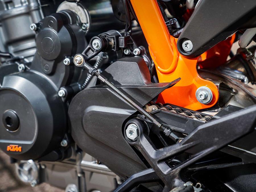 KTM 890 Duke R engine