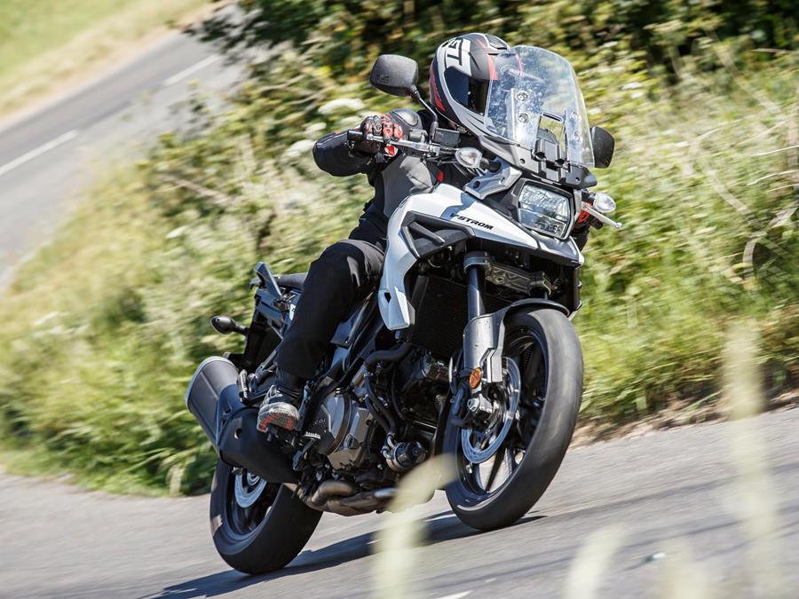 Suzuki V-Strom 1050 cornering at speed