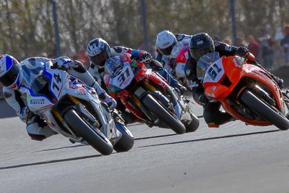 Current GP1 champ Curtis Wright leads Adam Shelton and Michael Dunlop at last year's Thundersport round at Donington. Pic courtesy of Colin Port Images