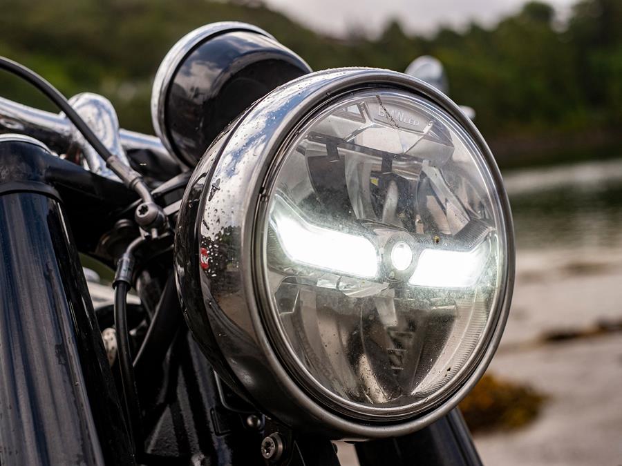 BMW R18 headlight