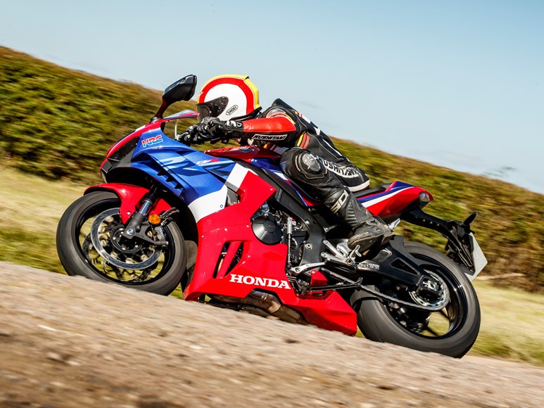 2020 fireblade review