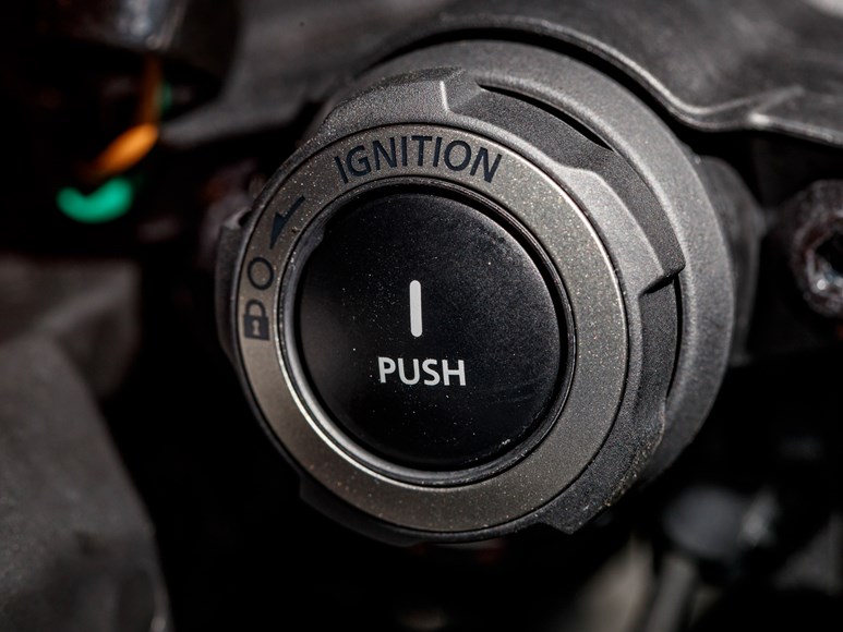 Fire Blade Ignition Module 2020 Honda CBR1000RR-R Fireblade review | racer on the road