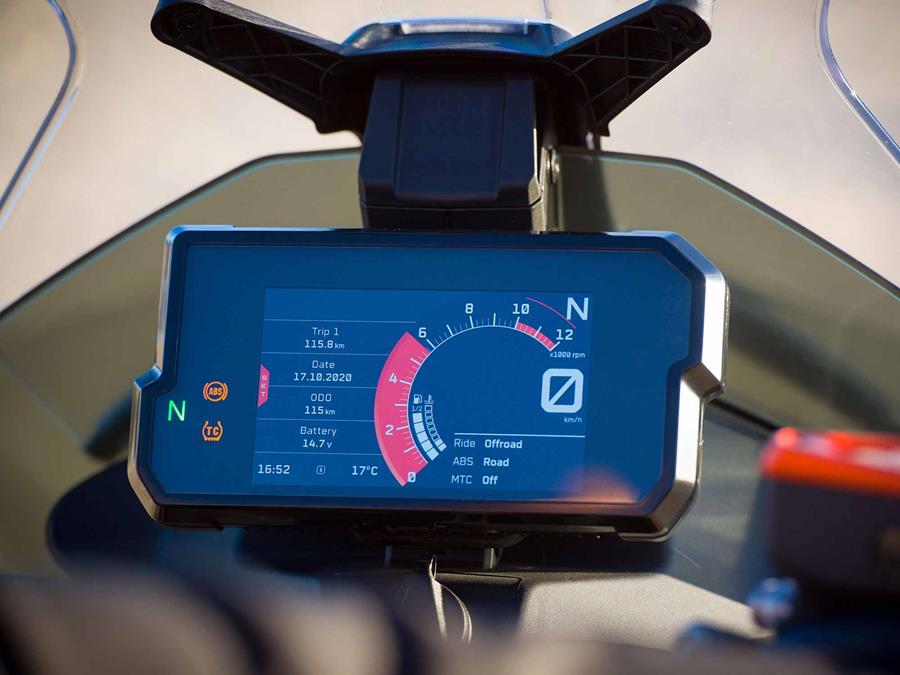 The TFT dash on the KTM 890 Adventure